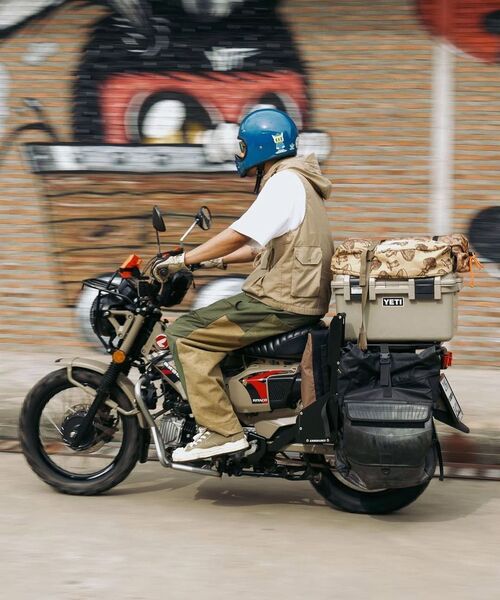 RUBBER KILLER（ラバーキラー）の「ロジャーバックパック＆サイドバッグ_モーターサイクルライダー用 [ブラック]（バックパック/リュック・メンズ・その他・FREE）」の2枚目の写真
