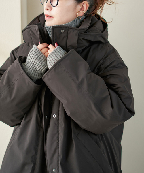 Spick & Span(スピックアンドスパン)の「《追加》2WAY撥水ダウンハーフコート(ダウンジャケット/コート・レディース・ブラウン系その他/ホワイト/ブラック/マルチ・38/36/34)」の2枚目の写真