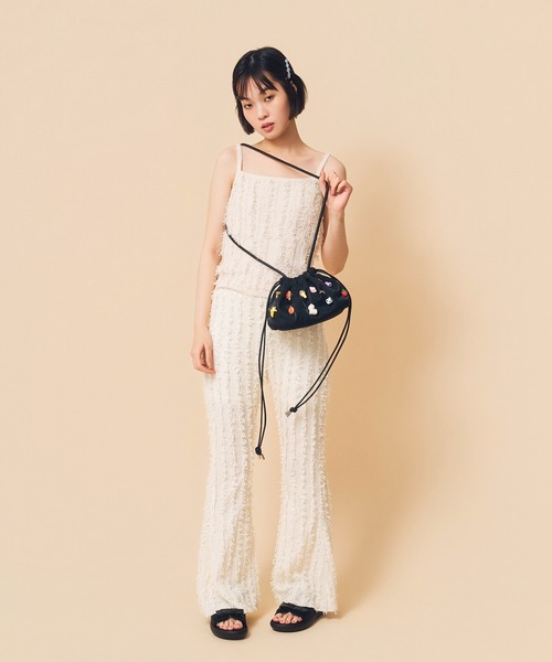 Casselini(キャセリーニ)の「Casselini(キャセリーニ)チャーム付きショルダーバッグ(ショルダーバッグ・レディース・ブラック/レッド・FREE)」の6枚目の写真