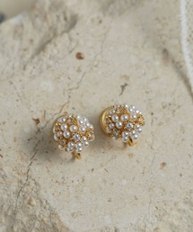 YU-KA:ミニパールフラワーデザインイヤリング mini Pearl flower design earring