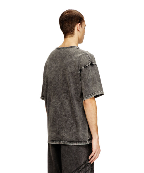 DIESEL（ディーゼル）の「メンズ Tシャツ T-BOXT-DEN（Tシャツ/カットソー・メンズ・ブラック/ブルー系その他・X-SMALL/XX-LARGE/XXX-LARGE/LARGE/SMALL/MEDIUM/X-LARGE）」の14枚目の写真