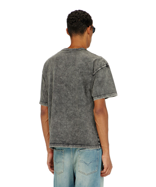 DIESEL（ディーゼル）の「メンズ Tシャツ T-BOXT-DEN（Tシャツ/カットソー・メンズ・ブラック/ブルー系その他・X-SMALL/XX-LARGE/XXX-LARGE/LARGE/SMALL/MEDIUM/X-LARGE）」の9枚目の写真
