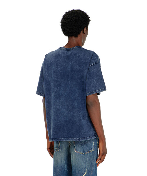 DIESEL（ディーゼル）の「メンズ Tシャツ T-BOXT-DEN（Tシャツ/カットソー・メンズ・ブラック/ブルー系その他・X-SMALL/XX-LARGE/XXX-LARGE/LARGE/SMALL/MEDIUM/X-LARGE）」の5枚目の写真