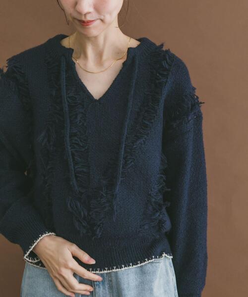 ITEMS URBANRESEARCH（アイテムズ アーバンリサーチ）の「デザインスキッパーニット（ニット/セーター・レディース・ネイビー/ホワイト・FREE）」の2枚目の写真