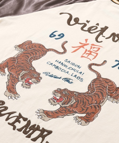 KRIFF MAYER(クリフメイヤー)の「スーベニア刺繍スカT(虎)(Tシャツ/カットソー・メンズ・チャコール/グレー/オフホワイト・LARGE/MEDIUM/X-LARGE)」の14枚目の写真