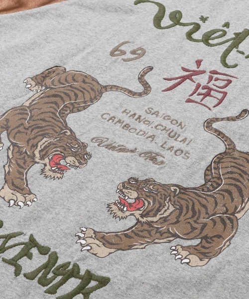 KRIFF MAYER(クリフメイヤー)の「スーベニア刺繍スカT(虎)(Tシャツ/カットソー・メンズ・チャコール/グレー/オフホワイト・LARGE/MEDIUM/X-LARGE)」の17枚目の写真