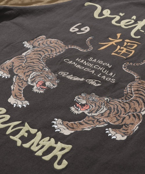 KRIFF MAYER(クリフメイヤー)の「スーベニア刺繍スカT(虎)(Tシャツ/カットソー・メンズ・チャコール/グレー/オフホワイト・LARGE/MEDIUM/X-LARGE)」の20枚目の写真