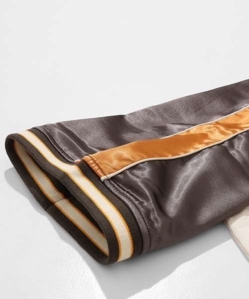 KRIFF MAYER(クリフメイヤー)の「スーベニア刺繍スカT(虎)(Tシャツ/カットソー・メンズ・チャコール/グレー/オフホワイト・LARGE/MEDIUM/X-LARGE)」の10枚目の写真