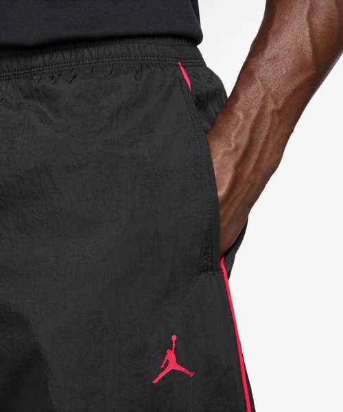 JORDAN BRAND（ジョーダンブランド）の「ジョーダン  ジョーダン SPRT CLSSC パンツ（その他パンツ・メンズ・ブラック×レッド・S/3XL/M/SS/XL/2XL/L）」の3枚目の写真