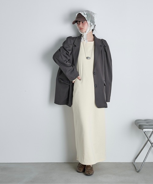 THE YOn（ザヨン）の「パフショルダーバックスリットテーラードジャケット（テーラードジャケット・レディース・チャコールグレー/ベージュ・FREE）」の8枚目の写真