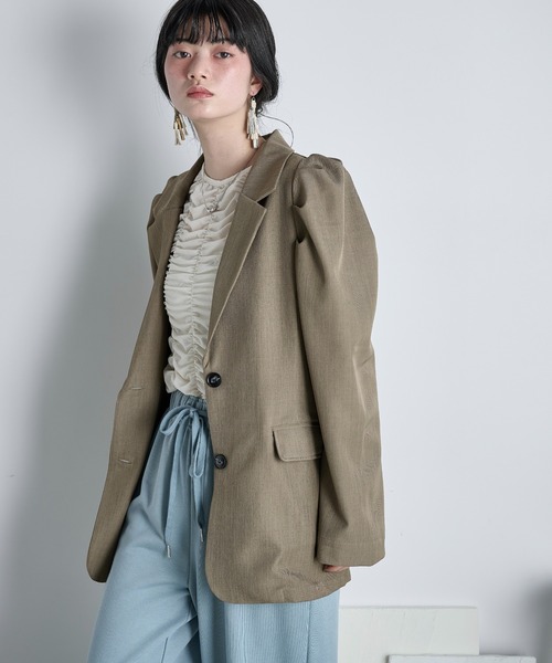 THE YOn（ザヨン）の「パフショルダーバックスリットテーラードジャケット（テーラードジャケット・レディース・チャコールグレー/ベージュ・FREE）」の14枚目の写真