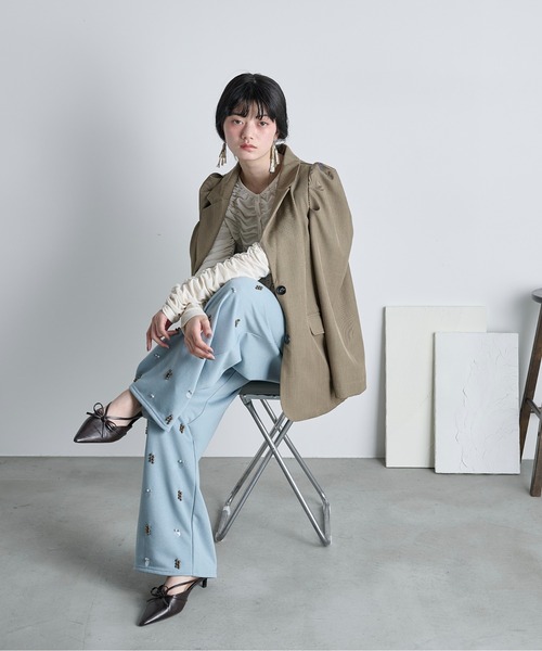 THE YOn（ザヨン）の「パフショルダーバックスリットテーラードジャケット（テーラードジャケット・レディース・チャコールグレー/ベージュ・FREE）」の20枚目の写真