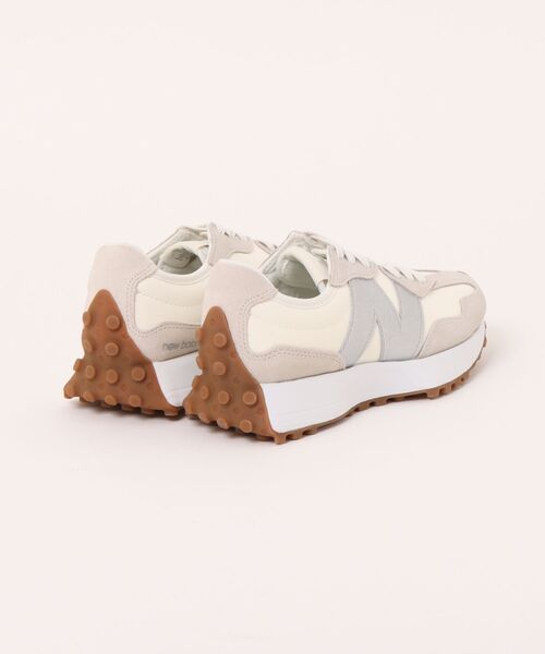 NEW BALANCE（ニューバランス）の「【new balance】W327240（スニーカー・レディース・オフホワイト・23.0cm/25.0cm/24.5cm/24.0cm/23.5cm）」の2枚目の写真