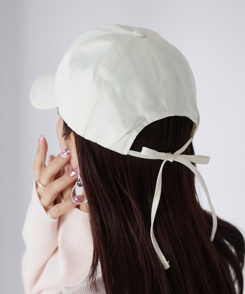 Riberry(リベリー)の「バックリボンサテンキャップ(キャップ・レディース・グレー/アイボリー/ブラック・FREE)」の5枚目の写真