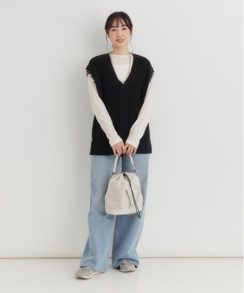 Right-on（ライトオン）の「【HONEYSUCKLE ROSE】ニットフリンジベスト (フリンジデザイン / オールシーズン / レイヤードスタイル / カジュアルエレガント)（ベスト・レディース・グレー/ライトグレー/ブラック・S/M/L）」の14枚目の写真