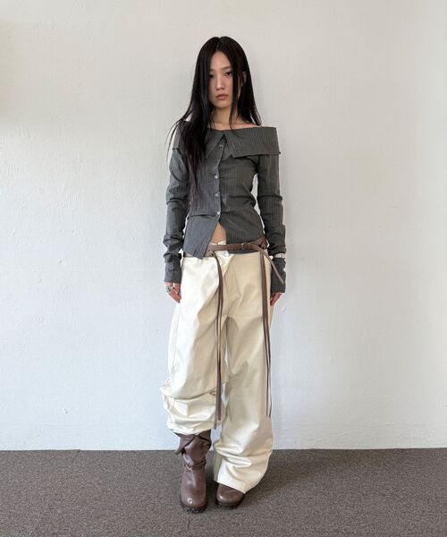 NACHE（ナチェ）の「FOLDED WIDE PANTS (UNISEX) LIGHT BEIGE（その他パンツ・レディース・その他・2/1）」の6枚目の写真