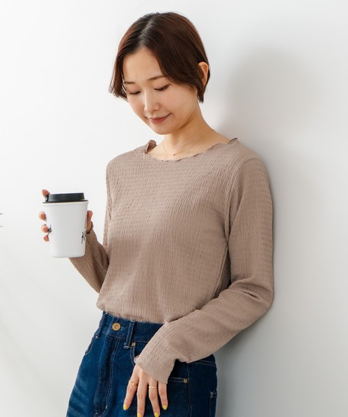 fort point(フォーポイント)の「【C-FORT POINT/フォートポイント】【繊細なシャーリング加工がさりげない立体感をプラス】カットシャーリングロンT 柔らかい カットソー 程よいフィット感 シンプル デイリーユース(Tシャツ/カットソー・レディース・グレー/ブラック/アイボリー/ブルー・MEDIUM)」の17枚目の写真
