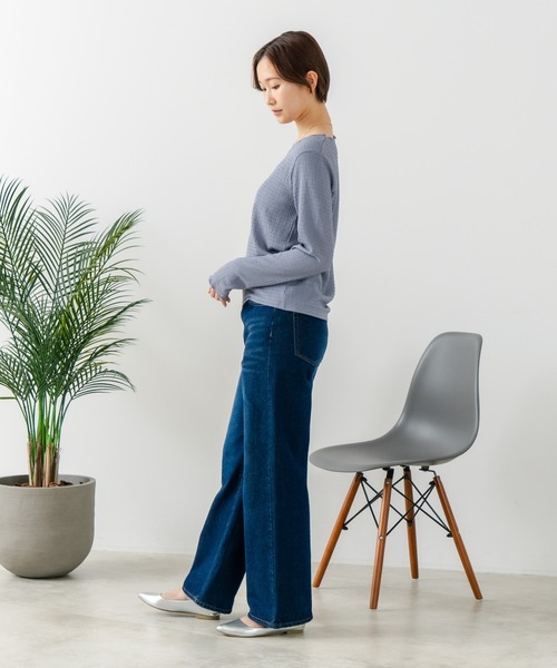 fort point(フォーポイント)の「【C-FORT POINT/フォートポイント】【繊細なシャーリング加工がさりげない立体感をプラス】カットシャーリングロンT 柔らかい カットソー 程よいフィット感 シンプル デイリーユース(Tシャツ/カットソー・レディース・グレー/ブラック/アイボリー/ブルー・MEDIUM)」の5枚目の写真