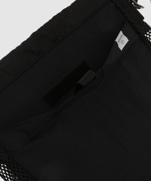 kolor BEACON(カラービーコン)の「26SBM-A03533(ショルダーバッグ・メンズ・ネイビー/ブラック/カーキ・FREE)」の9枚目の写真