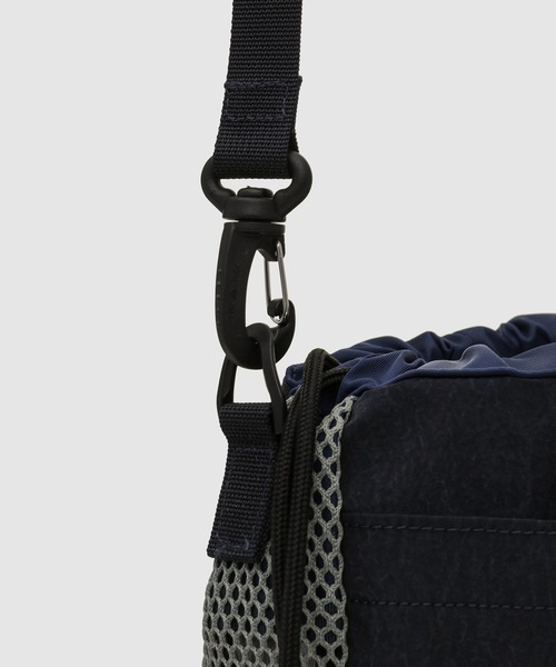 kolor BEACON(カラービーコン)の「26SBM-A03533(ショルダーバッグ・メンズ・ネイビー/ブラック/カーキ・FREE)」の16枚目の写真