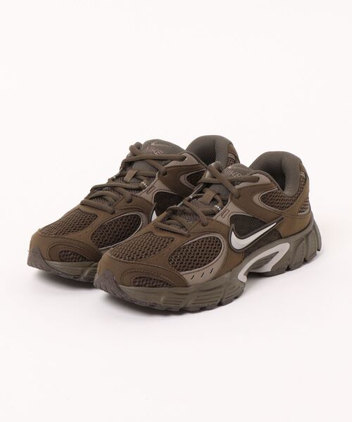 NIKE(ナイキ)の「NIKE ナイキ V5 RNR メンズスニーカー II6292-200 ダークヘイゼル/カレッジグレー/ケーブストーン/レギオングリーン(スニーカー・メンズ・ダークブラウン・25.5cm/26.0cm/26.5cm/27.0cm/27.5cm/28.0cm)」の1枚目の写真