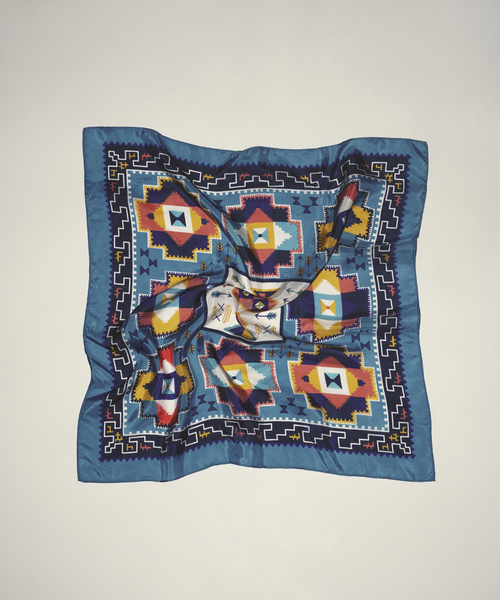 JOURNAL STANDARD relume(ジャーナルスタンダード レリューム)の「シルクスカーフ ネイティブパターン(バンダナ/スカーフ・メンズ・サックスブルー・FREE)」の1枚目の写真