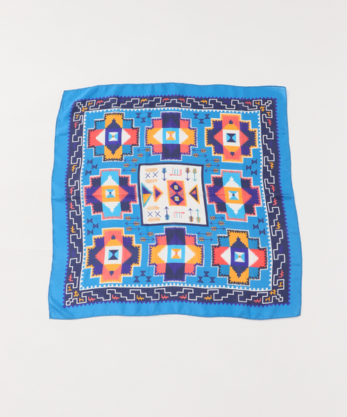 JOURNAL STANDARD relume(ジャーナルスタンダード レリューム)の「シルクスカーフ ネイティブパターン(バンダナ/スカーフ・メンズ・サックスブルー・FREE)」の3枚目の写真