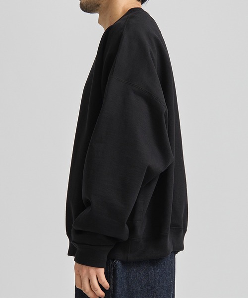 markaware(マーカウェア)の「【MARKAWARE/マーカウェア】HUGE SHORT SWEAT/スラックスに合う,360度美シルエットショートスウェット【定番】(スウェット・メンズ・ブラック/グレー/アイボリー/グリーン・1/2)」の7枚目の写真