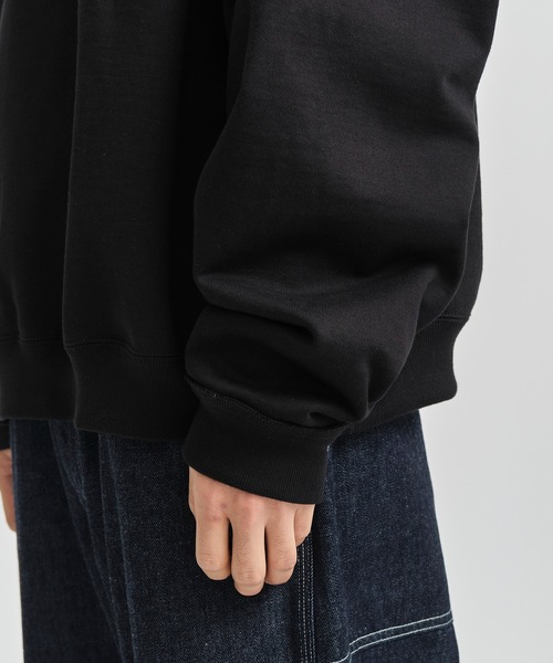 markaware(マーカウェア)の「【MARKAWARE/マーカウェア】HUGE SHORT SWEAT/スラックスに合う,360度美シルエットショートスウェット【定番】(スウェット・メンズ・ブラック/グレー/アイボリー/グリーン・1/2)」の15枚目の写真