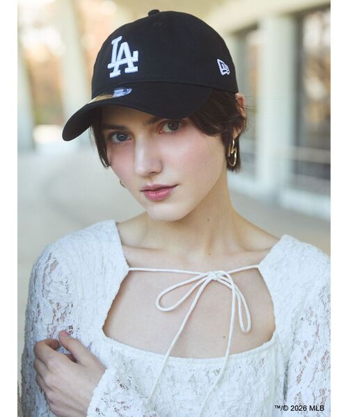 LAGUNAMOON（ラグナムーン）の「【MLB×NewEra×LAGUNAMOON】CAP（キャップ・レディース・ブラック・FREE）」の2枚目の写真