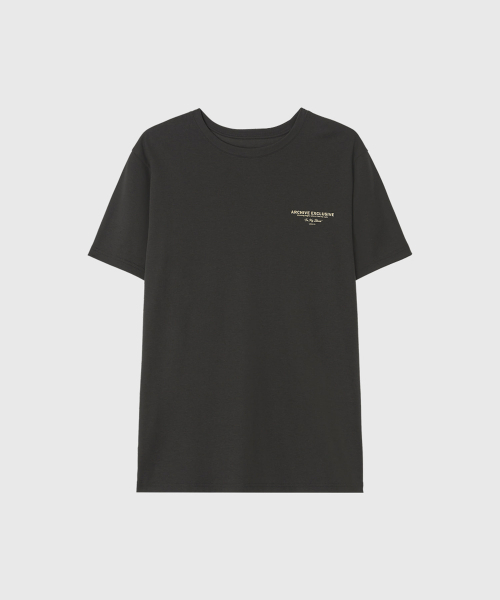 LOOKAST（ルックキャスト）の「[ユニセックス]アベルアーカイブシグネチャーティーシャツ_チャコール / AVEL ARCHIVE SIGNATURE T-SHIRT_CHARCOAL（Tシャツ/カットソー・レディース・チャコールグレー・ONE/LARGE/X-LARGE）」の4枚目の写真