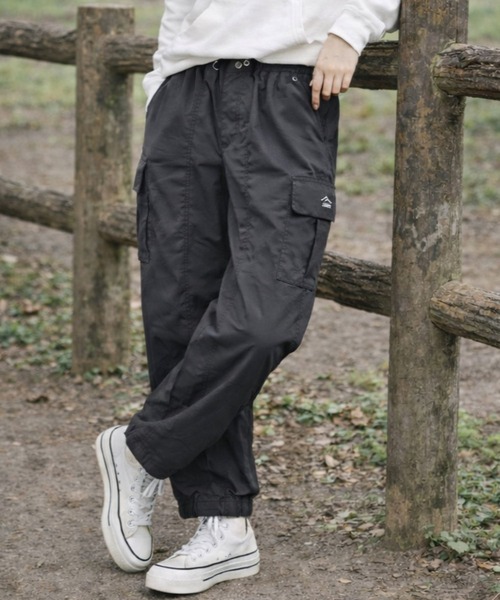 OUTDOOR PRODUCTS(アウトドアプロダクツ)の「OUTDOOR UV立体シルエットデイリーケアパンツ(その他パンツ・レディース・チャコールグレー/グレイッシュベージュ/ブラック/ライトカーキ・LARGE/3L/LL/MEDIUM)」の11枚目の写真