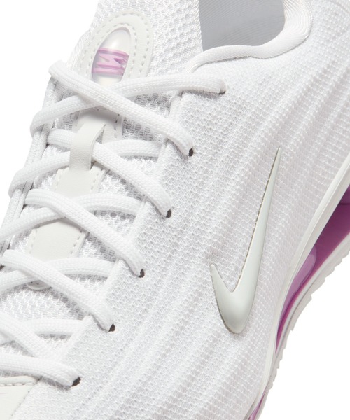 NIKE(ナイキ)の「NIKE W SHOX Z HQ7540-101(スニーカー・レディース・ホワイト・24cm/24.5cm/23.5cm/25cm/23cm)」の9枚目の写真