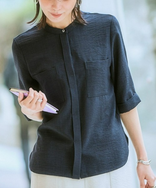 7days Life Styling(セブンデイズライフスタイリング)の「【接触冷感/UVカット】麻調合繊ポケットハーフスリーブシャツ(シャツ/ブラウス・レディース・ネイビー/ベージュ/ブラウン・LL/L/M/S/3L/5L/6L/4L)」の1枚目の写真