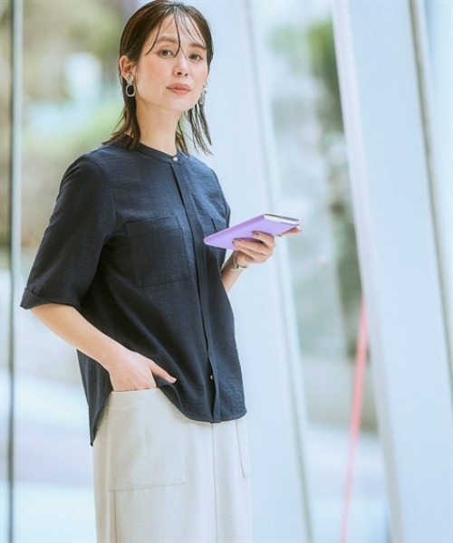 7days Life Styling(セブンデイズライフスタイリング)の「【接触冷感/UVカット】麻調合繊ポケットハーフスリーブシャツ(シャツ/ブラウス・レディース・ネイビー/ベージュ/ブラウン・LL/L/M/S/3L/5L/6L/4L)」の4枚目の写真