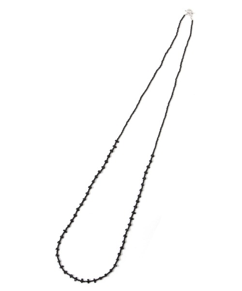 LEPSIM（レプシィム）の「変形ビーズロングネックレス　660926（ネックレス・レディース・オフホワイト/ブラック・ONE SIZE）」の7枚目の写真