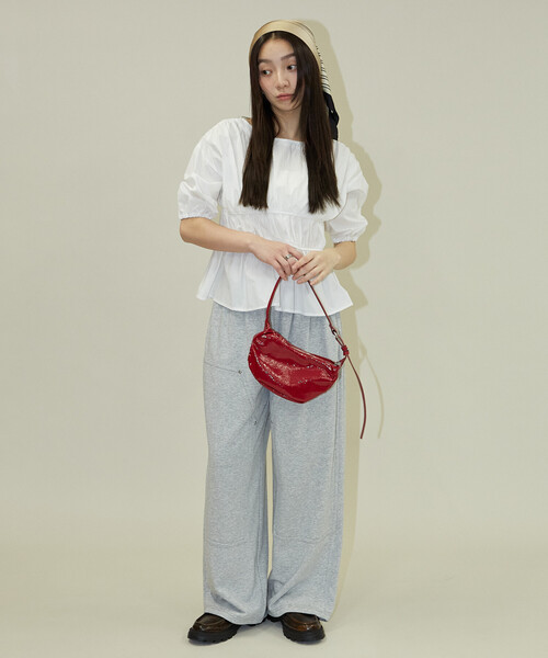PUBLUX(パブリュクス)の「PUBLUX/パブリュクス 2WAY シャーリング ブラウス 限定展開(シャツ/ブラウス・レディース・オフホワイト/ネイビー/ブラウン・フリ-)」の11枚目の写真