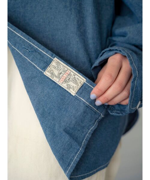 Ungrid（アングリッド）の「PAYDAY別注 ステンシルデザインシャツ（シャツ/ブラウス・レディース・ブルー・FREE）」の8枚目の写真