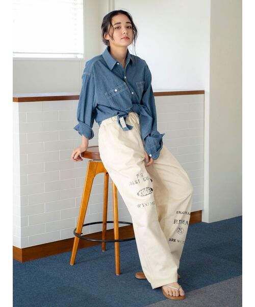 Ungrid（アングリッド）の「PAYDAY別注 ステンシルデザインシャツ（シャツ/ブラウス・レディース・ブルー・FREE）」の9枚目の写真