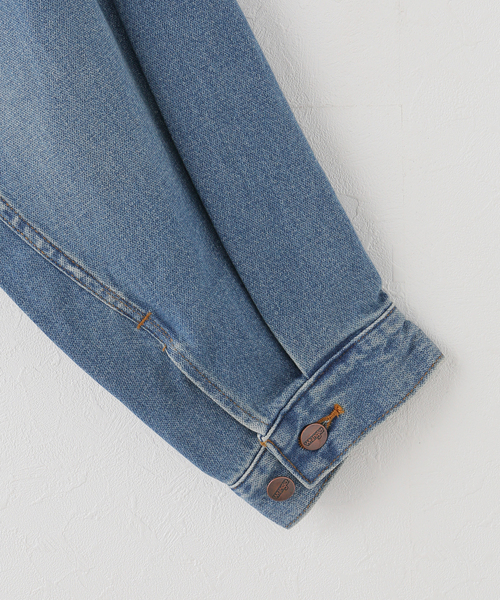 Wrangler（ラングラー）の「【WEB＋一部店舗限定】Wrangler / ラングラー OVERSIZE BOYS JACKET MidUSEDWashed（デニムジャケット・レディース・ブルー・MEDIUM）」の17枚目の写真
