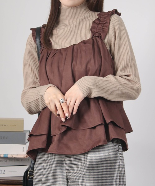 NYLAUS（ナイラス）の「【SG】ショート丈 ショルダーギャザー フリルキャミソール ビスチェ（ベスト・レディース・ブラウン・M）」の11枚目の写真