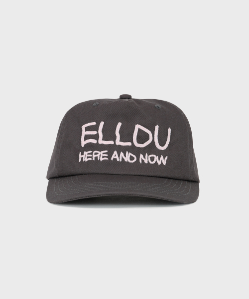 elldu(エルドゥ)の「ウェイバーチェーンステッチキャップチャコール(キャップ・レディース・その他・FREE)」の1枚目の写真
