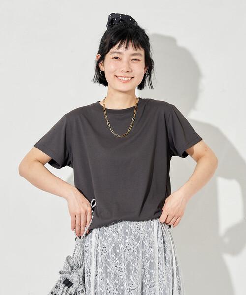 FREAK'S STORE(フリークスストア)の「<汗ジミ防止>天竺コンパクトTシャツ/遮熱/UVカット(Tシャツ/カットソー・レディース・サックスブルー/ブラウン/オフホワイト/チャコール・MEDIUM/SMALL)」の22枚目の写真