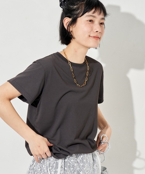FREAK'S STORE(フリークスストア)の「<汗ジミ防止>天竺コンパクトTシャツ/遮熱/UVカット(Tシャツ/カットソー・レディース・サックスブルー/ブラウン/オフホワイト/チャコール・MEDIUM/SMALL)」の3枚目の写真