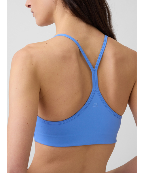 GAP(ギャップ)の「GapFit スムース レーサーバック スポーツブラ(スポーツブラ・レディース・ブルー/グリーン/レッド・S/XS/M/L)」の2枚目の写真