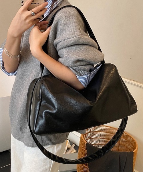 yuue' ( wear )(ユーイ)の「大容量2WAYフェイクレザーボストンバッグ(ショルダーバッグ・レディース・ダークブラウン/アイボリー/ブラック・FREE)」の18枚目の写真