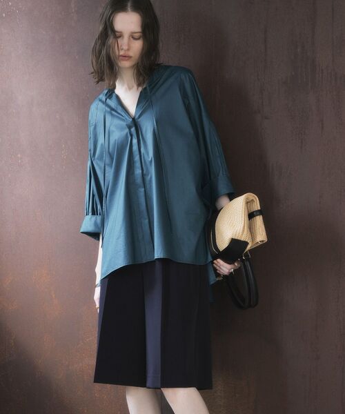 YECCA VECCA(イェッカヴェッカ)の「【尾崎紗代子さん着用】タックハーフパンツ(その他パンツ・レディース・ネイビー/キャメル/グレイッシュベージュ・FREE)」の15枚目の写真