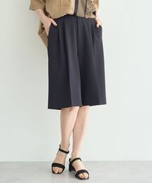 【尾崎紗代子さん着用】タックハーフパンツ