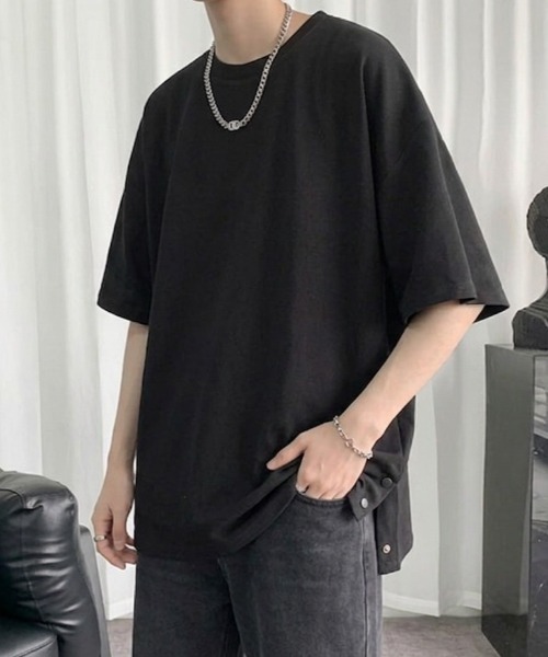 link lot（リンクロット）の「サイドスリットボタンオーバーサイズｔシャツ（Tシャツ/カットソー・メンズ・ホワイト/ブラック・L/M）」の7枚目の写真