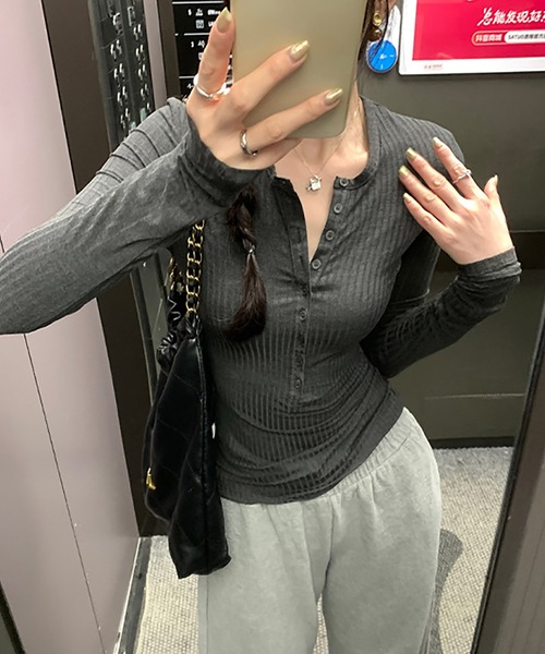 Girly Doll(ガーリードール)の「ヘンリーネックリブカットソー(Tシャツ/カットソー・レディース・ダークグレー/ホワイト/ブラウン/ブラック・S/M)」の5枚目の写真